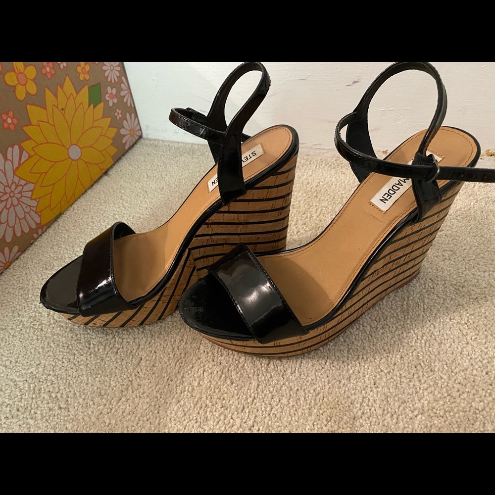 Steve Madden Sophia Wedges size 9.5